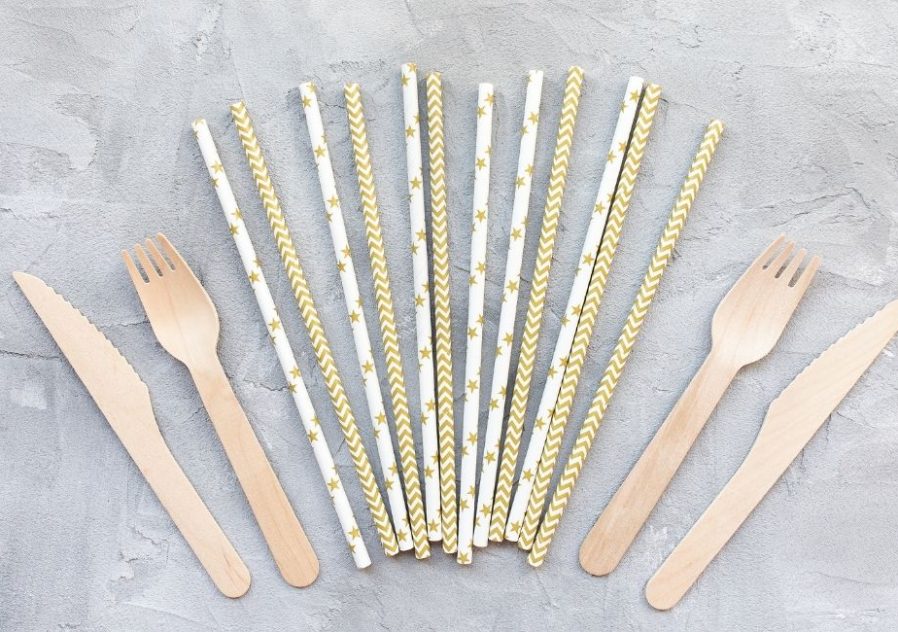 Paper straws & wooden spoons